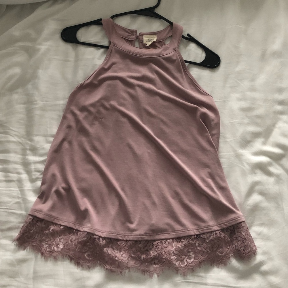 Light and Flow Tank with Lacy Detail